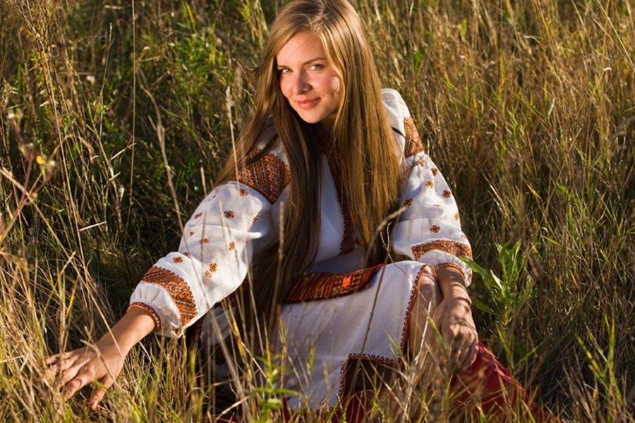 Model Women in Slavic costumes in Wutsunomiya