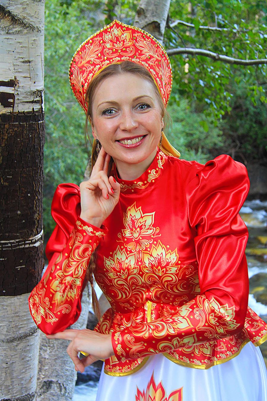 Women in Slavic costumes in Wutsunomiya