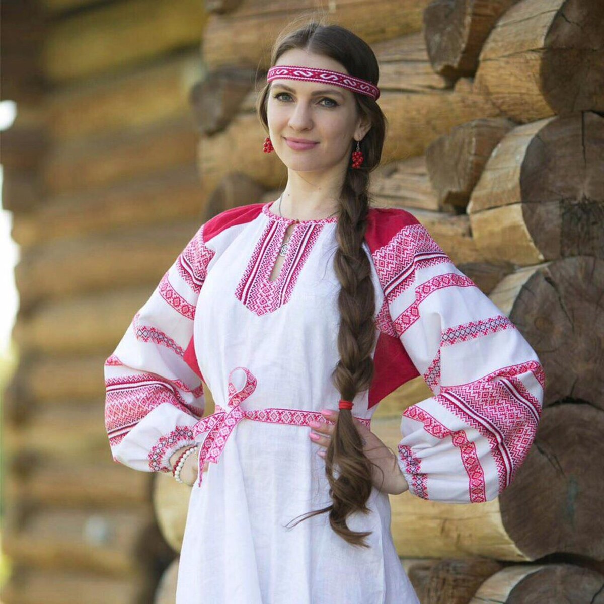 Girls in Slavic costumes in Wutsunomiya